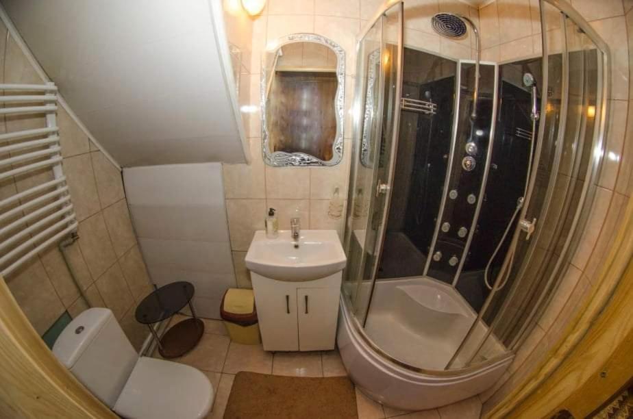 Hotel Gostynnyi Dvir U Marichky Lazeshchyna Esterno foto