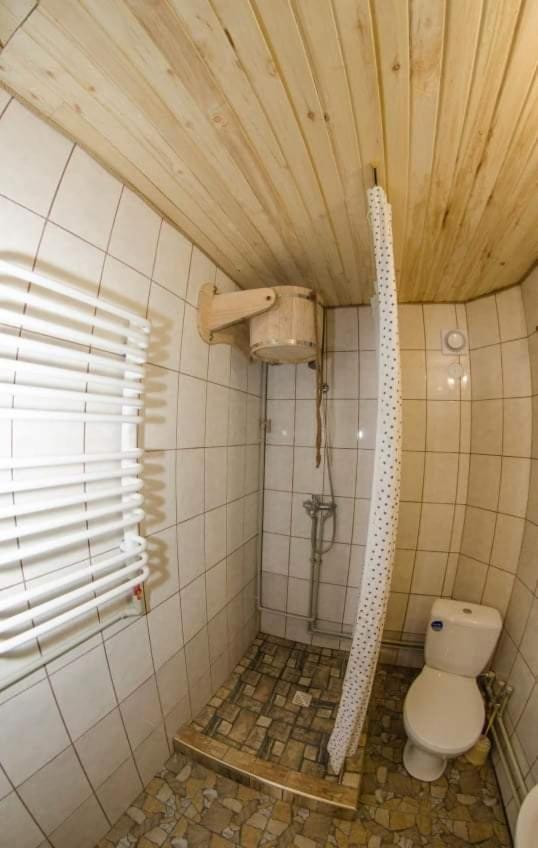 Hotel Gostynnyi Dvir U Marichky Lazeshchyna Esterno foto