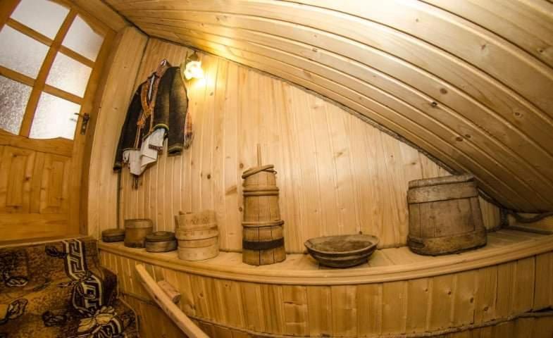Hotel Gostynnyi Dvir U Marichky Lazeshchyna Esterno foto
