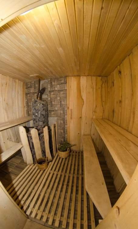Hotel Gostynnyi Dvir U Marichky Lazeshchyna Esterno foto