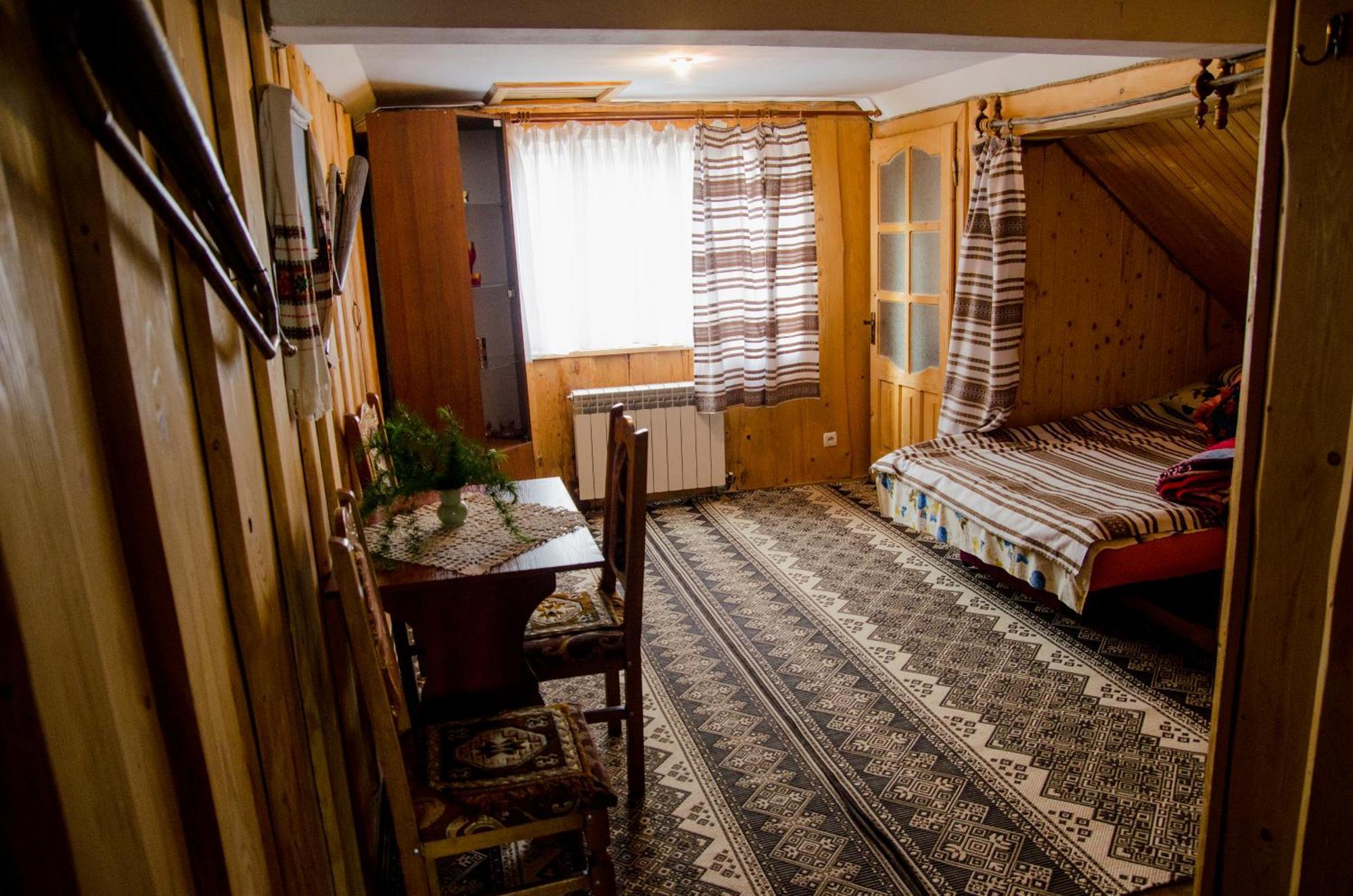 Hotel Gostynnyi Dvir U Marichky Lazeshchyna Esterno foto