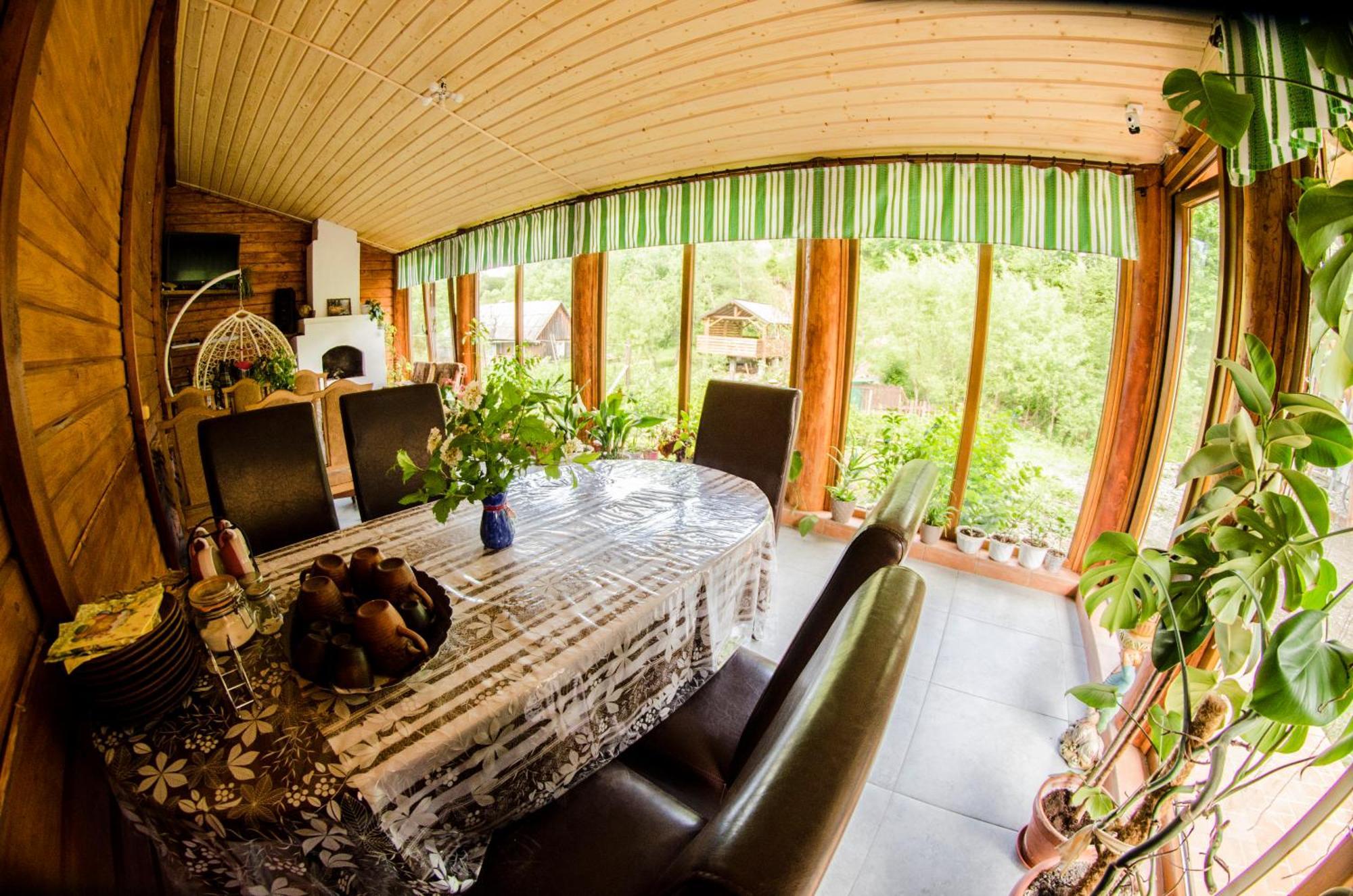 Hotel Gostynnyi Dvir U Marichky Lazeshchyna Esterno foto