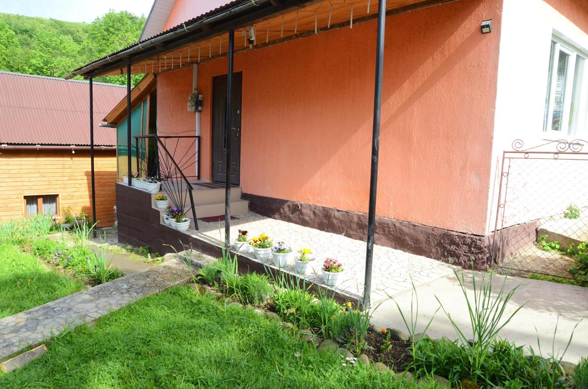 Hotel Gostynnyi Dvir U Marichky Lazeshchyna Esterno foto