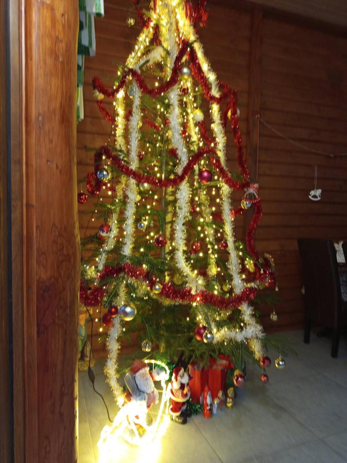 Hotel Gostynnyi Dvir U Marichky Lazeshchyna Esterno foto