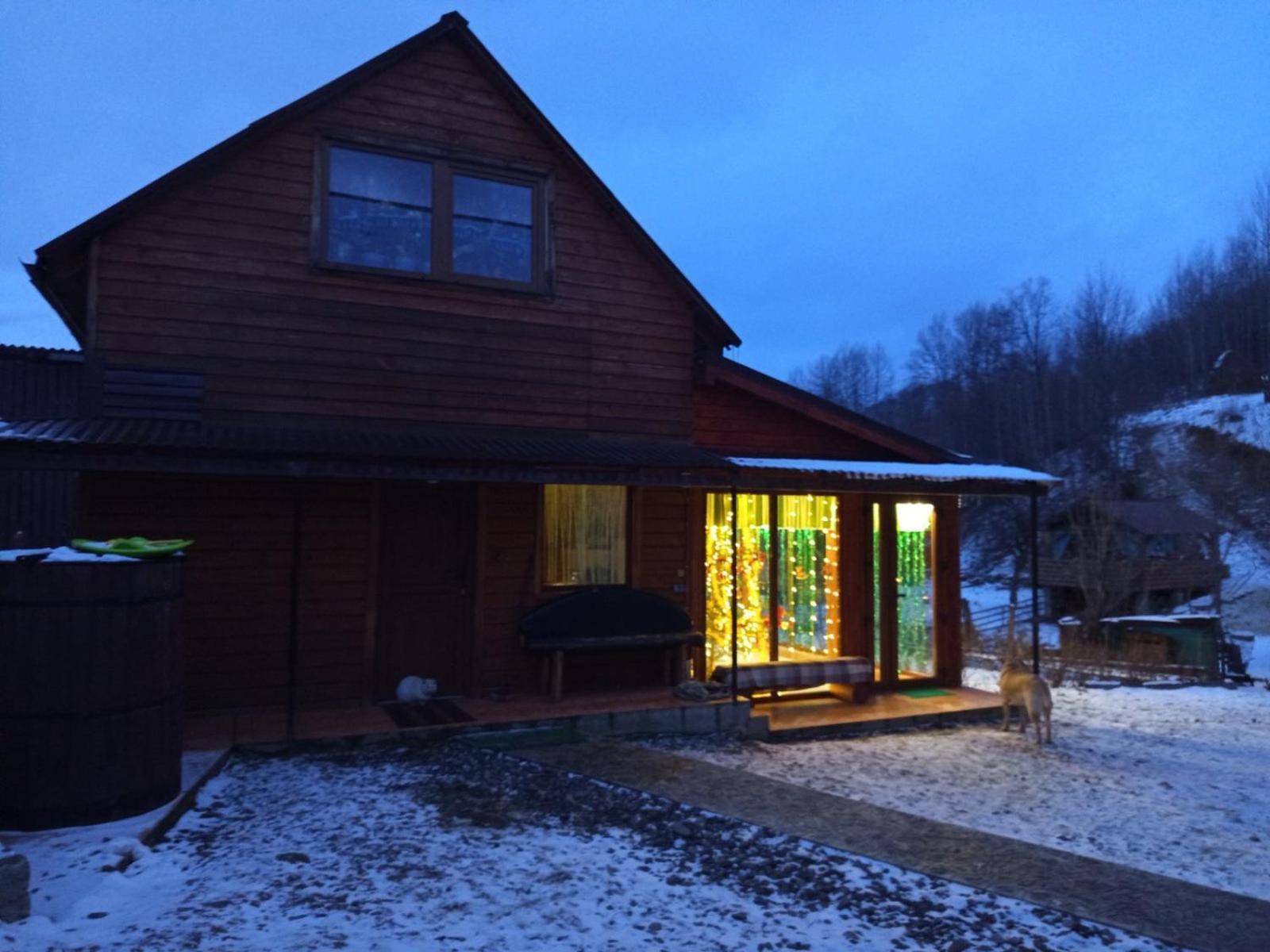 Hotel Gostynnyi Dvir U Marichky Lazeshchyna Esterno foto