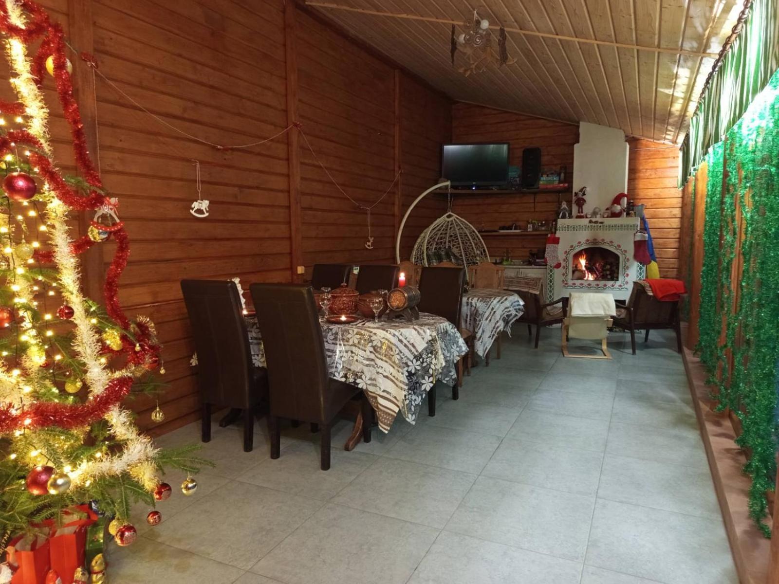 Hotel Gostynnyi Dvir U Marichky Lazeshchyna Esterno foto