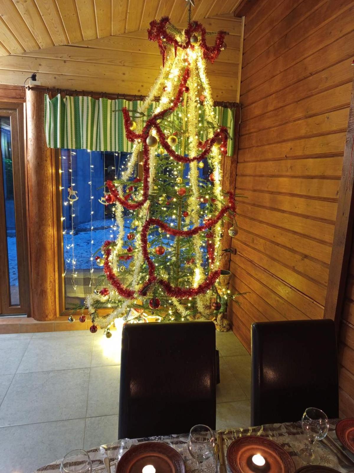 Hotel Gostynnyi Dvir U Marichky Lazeshchyna Esterno foto